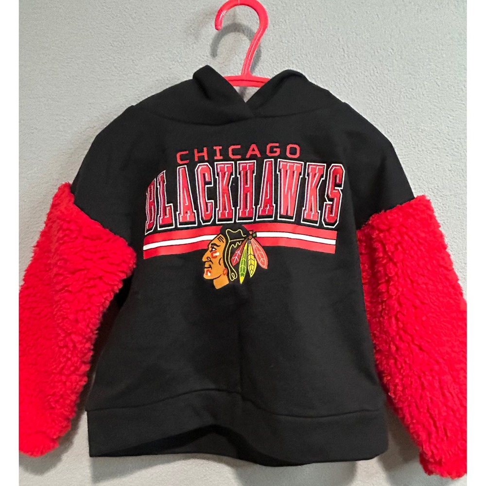 NHL‎ Chicago Blackhawks Hoodie Toddler 2T Black Red Fuzzy Sleeve Pullover